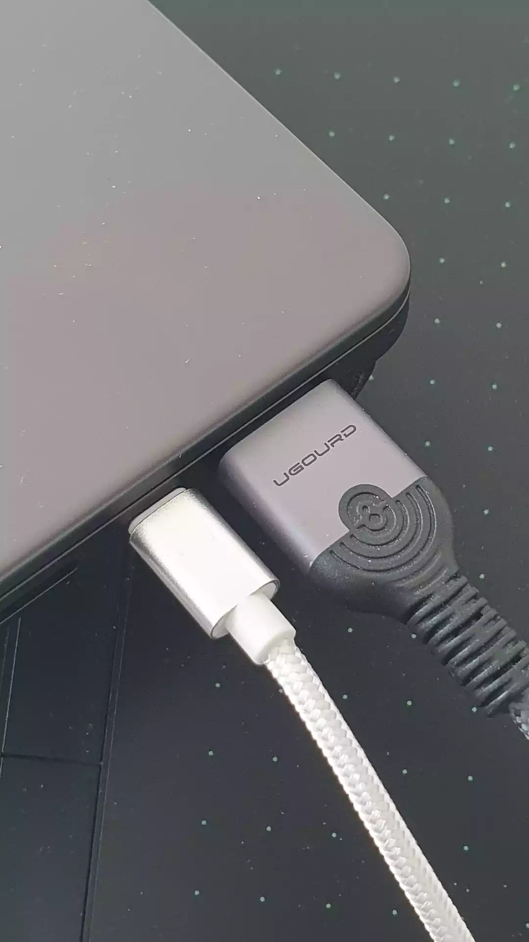 맥북과 삼성 TV USB-C HDMI 케이블 교체